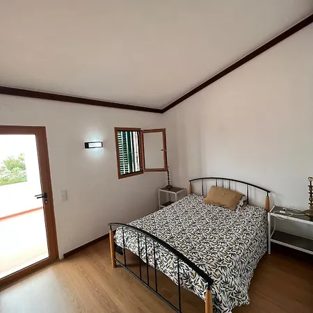 Casa de Férias With Pool In The Heart Of Oura - Albufeira
