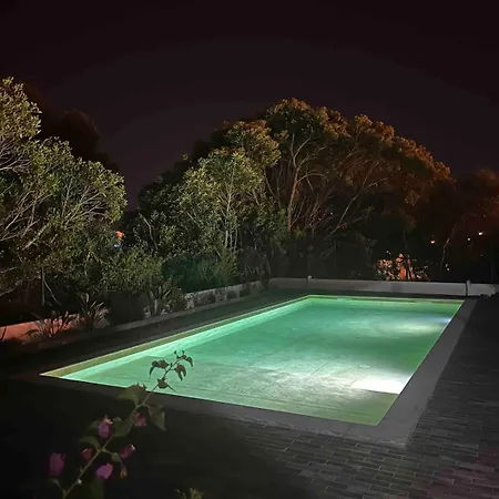 With Pool In The Heart Of Oura - 펜션
