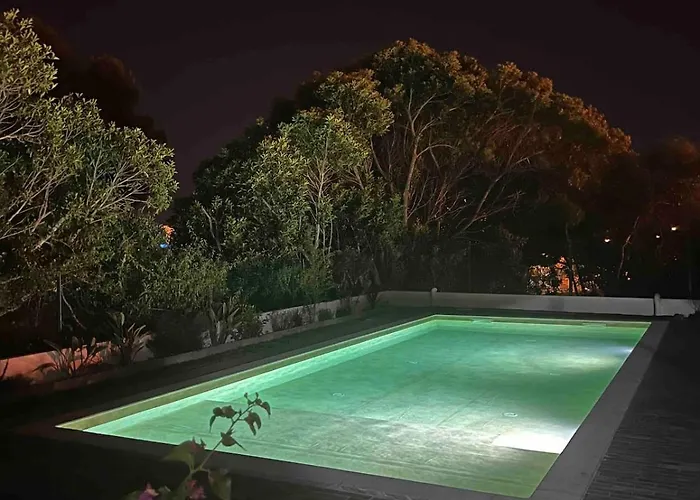 With Pool In The Heart Of Oura - Semesterbostad