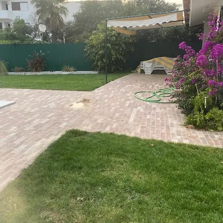 With Pool In The Heart Of Oura - * Αλμπουφέιρα